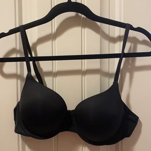 Victoria’s Secret black push-up bra size 36b